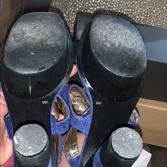 BCBG Bleu and Black Platform Heels - Picture 3 of 7